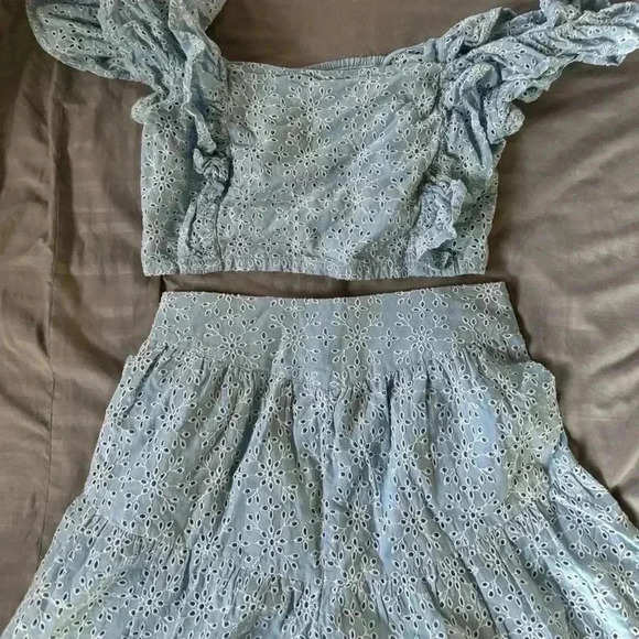 bcbgeneration blue eyelet ruffle top and skirt - Picture 5 of 7